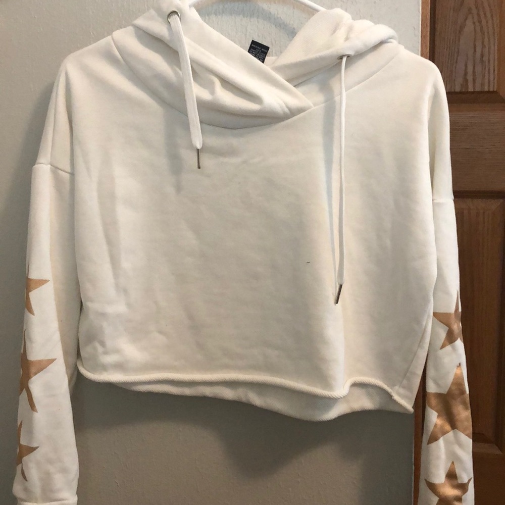 RUE 21 long sleeve cropped hoodie